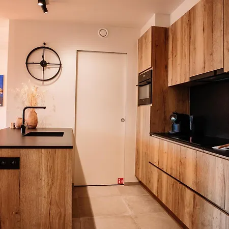 - Modern With Garage Near The Lejlighed *