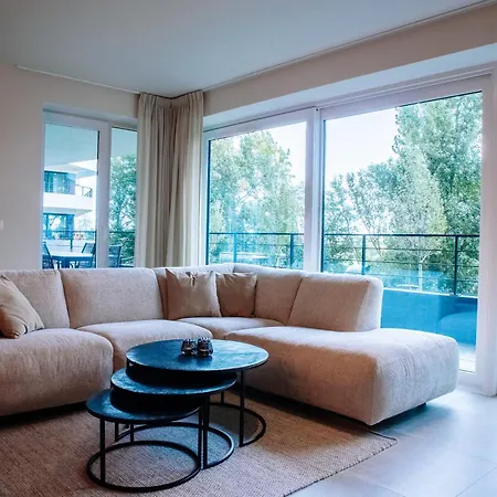 - Modern With Garage Near The Lejlighed