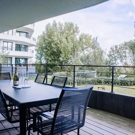 - Modern With Garage Near The Apartment Ostende