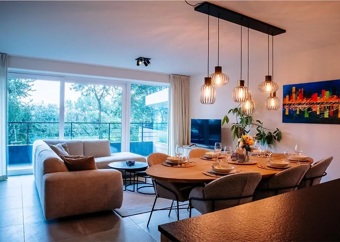 - Modern With Garage Near The Appartement *