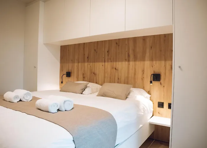 - Modern With Garage Near The Appartement