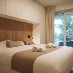 Apartmán - Modern With Garage Near The