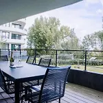 - Modern With Garage Near The Apartmán Ostende