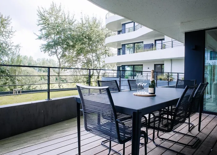 - Modern With Garage Near The Apartamento